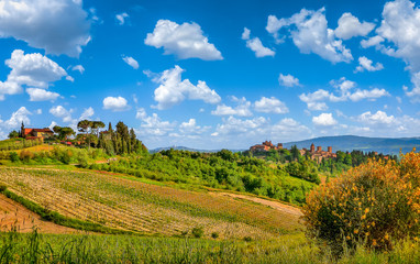 Fototapeta na wymiar Beautiful tuscan landscape with historic San Gimignano, Certaldo, Tuscany, Italy