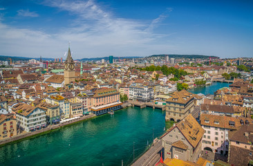 Fototapeta na wymiar Historic Zürich city center with river Limmat, Switzerland