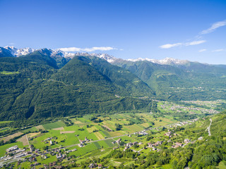 Fototapeta na wymiar Vista aerea della Valtellina da Teglio (IT)