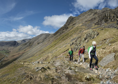 England, Cumbria, Lake District, Wasdale Valley, Great Gable, climbers