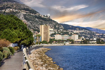 Front de mer de la principauté de Monaco et Monte Carlo.