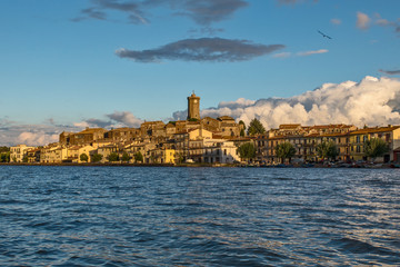 Marta sul Lago di Bolsena