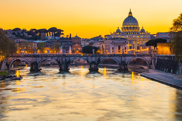 Fototapeta na wymiar The State of Vatican City at sunset