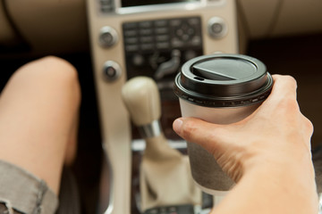Enjoy a cup of coffee to go to keep you concentrated on the way to work or holidays. Driving assistance.