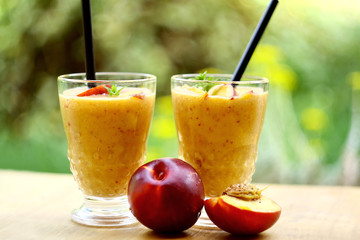 Fototapeta premium Nectarine smoothie