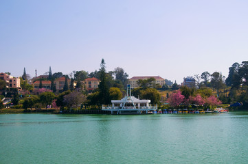 Obraz premium View of Dalat city and Xuan Huong lake in Lam Dong province, Vietnam.