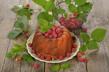 Chocolate cake with raspberries