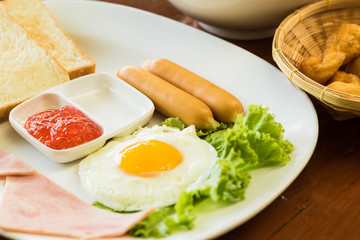 breakfast with fried eggs