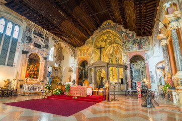 Fototapeta na wymiar Interior of the upper church of the San Fermo Maggiore, Verona.