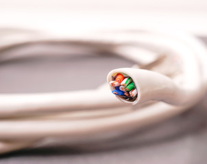 Netzwerkkabel bzw. Patchkabel im Querschnitt
