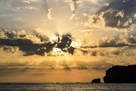 p&ocirc;r-do-sol na Nazar&eacute;