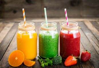 Healthy fruit and vegetable smoothies in the jar 