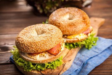 Bagel with bacon and egg