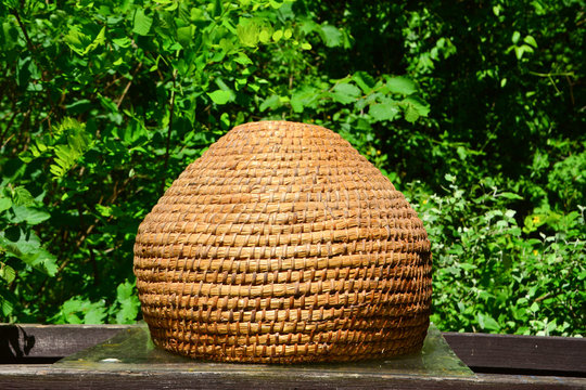 runder Bienenkorb