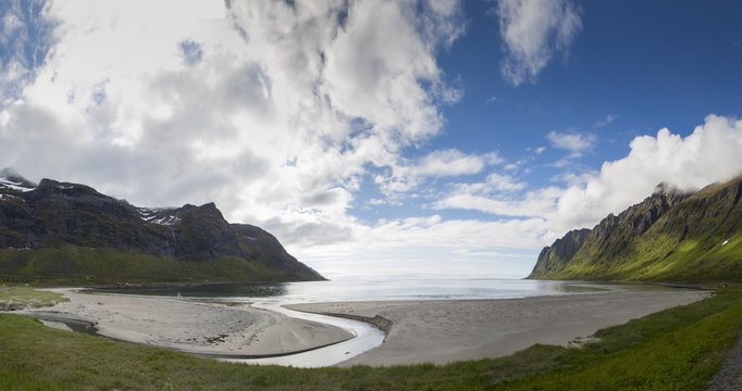 Strand bei Ersfjord, Norwegen