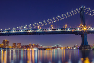 Amazing shot of the Manhattan Bridge at night - 114001449