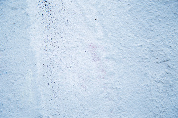 бетонная стена покрашенная в серый цвет с узором