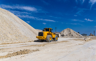 Obraz premium Large haul truck