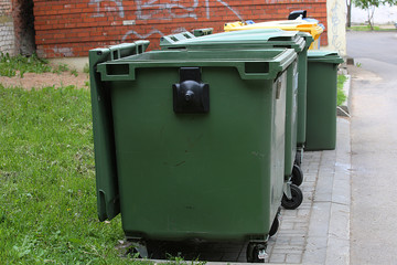 Green recycling container