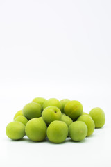 梅の実（青梅）　複数