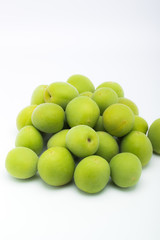 梅の実（青梅）　複数