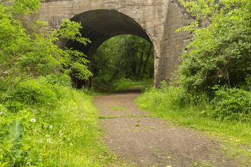 Arch Bridge Hiking Trail