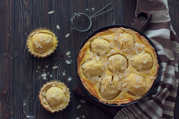 Apple cake with cream and almond