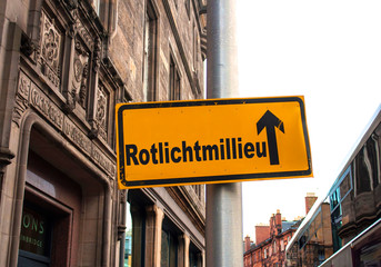 Fototapeta na wymiar Schild 44 - Rotlichtmillieu