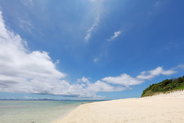 沖縄の美しいビーチ