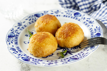 Cottage cheese dumplings with apple filling