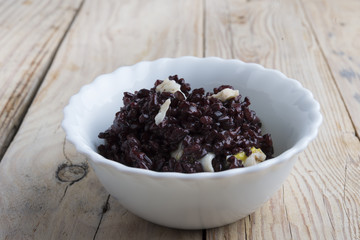 Rice black with egg