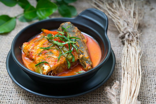 chuchi mackerel Thai food