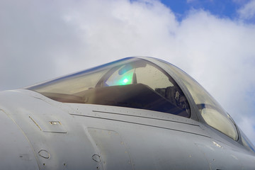Obraz na płótnie Canvas cockpit avion de chasse