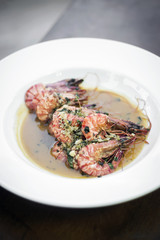 prawn shimps in garlic butter olive oil