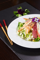 mi salad with tuna and salmon