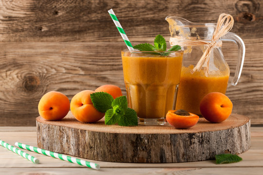 Fresh Apricot Smoothie