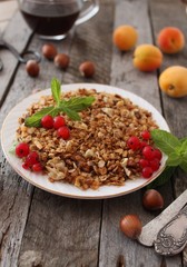 granola with berry for a healthy breakfast 