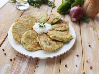 Vegetable fritters of zucchini