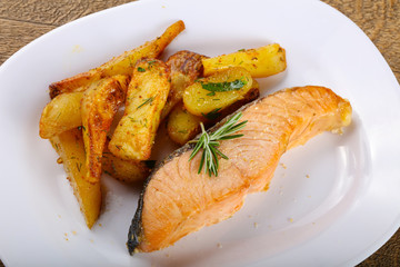 Baked salmon with potato