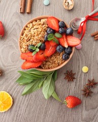 bowl of granola with berries 