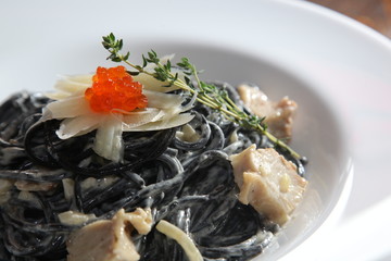 spaghetti with cuttlefish ink
