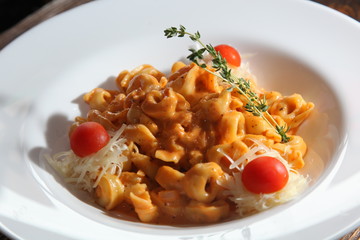 ravioli with cheese and sauce