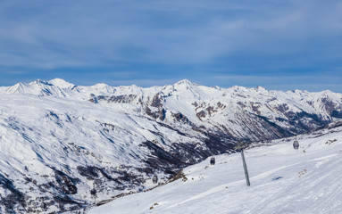 Fototapeta na wymiar Valley view of Val Thorens. France