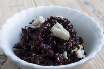Rice black with egg