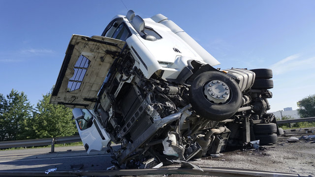 LKW Unfall auf der Autobahn