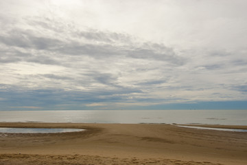 Obraz premium Cloudy sky on the beach in Thailand