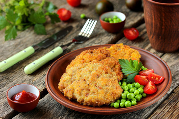 Set lunch: steaks with a crispy crust and vegetable