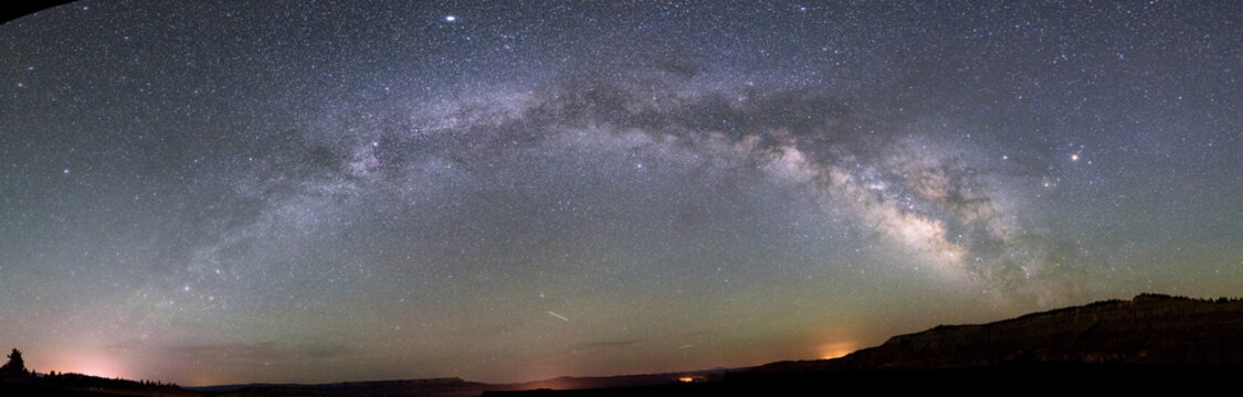 Milky way over Bryce canyon national park