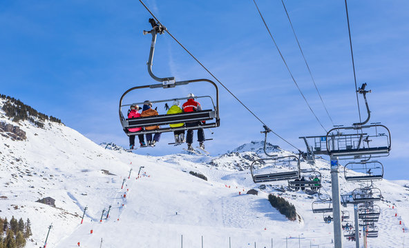 Ski lift.  Ski resort  Val Thorens. Village of Les Menuires. Fra