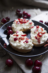 toast with cottage cheese and cherries